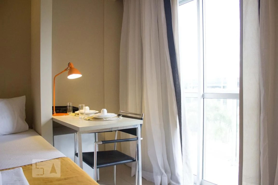 Furnished 2-bedroom apartment with a balcony — photo 23
