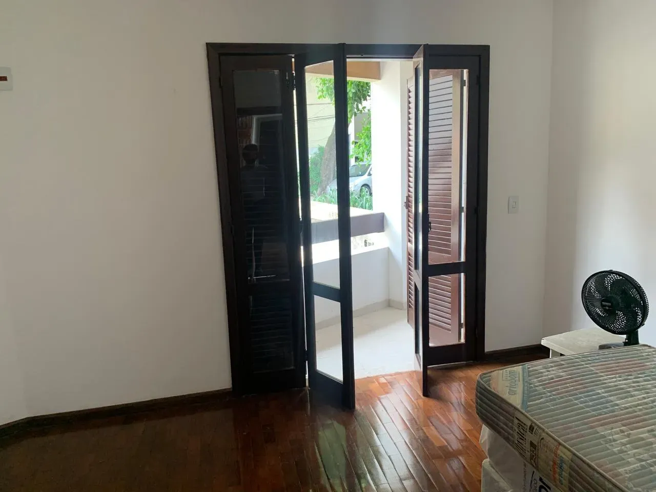 Casa triplex com 4 quartos, 2 banheiros e vaga — photo 26