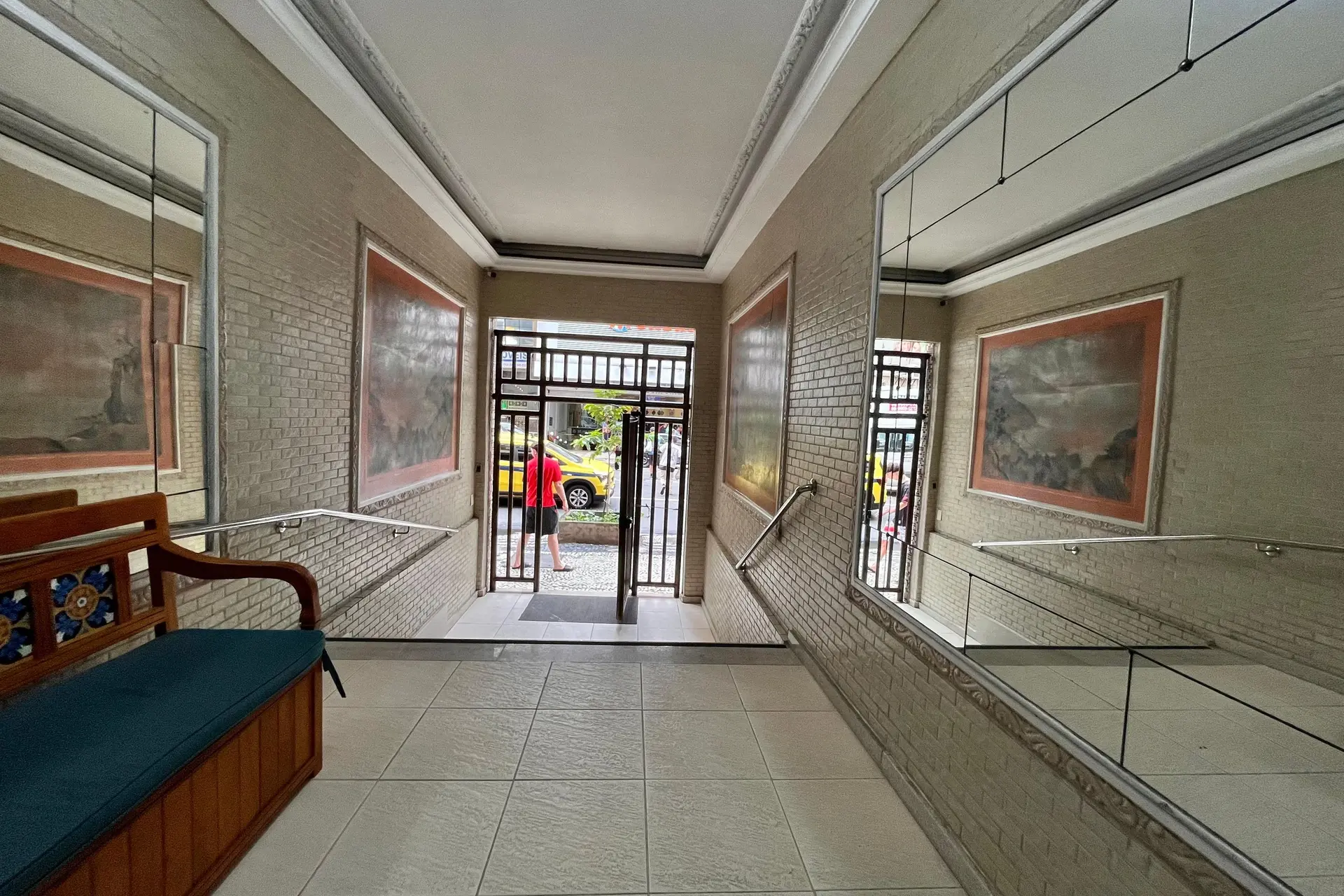 Дерев'яна підлога або ламінат та 1 спальня: квартира 31 м² — photo 24