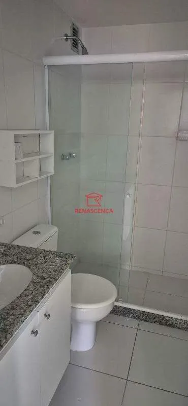 2-bedroom apartment in a building with a gym — photo 7