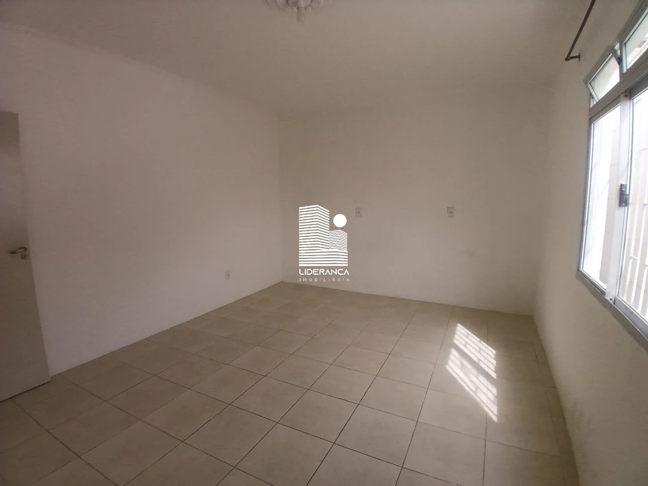Casa, 236 m², con balcón cerrado con vidrio — photo 6