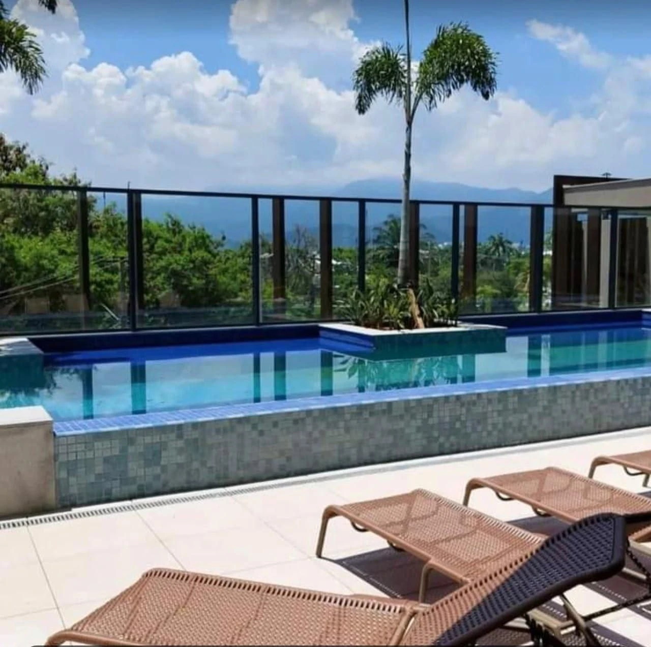 Apartamento mobiliado com varanda e 3 quartos — photo 31