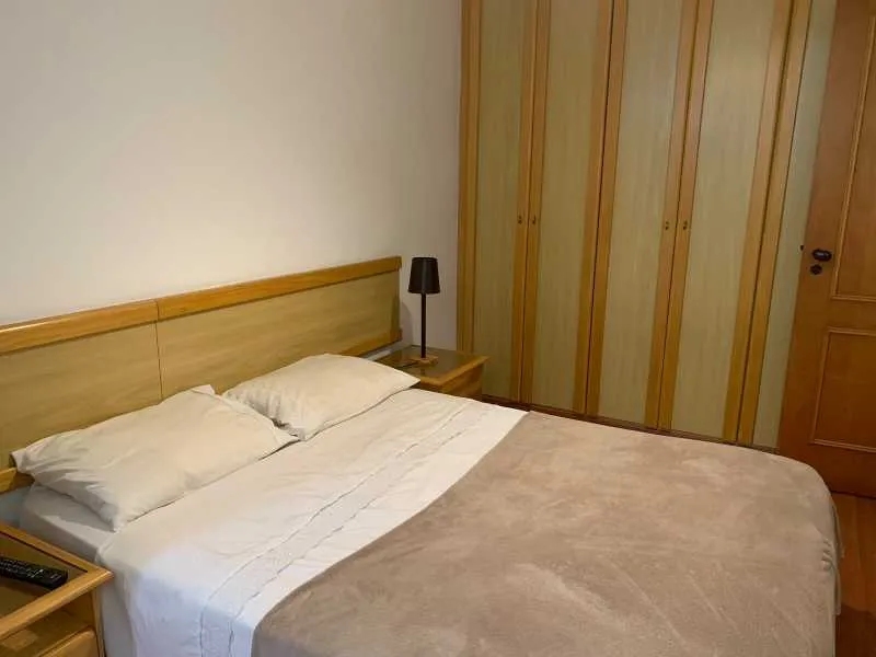 Furnished 1-bedroom apartment with 2 bathrooms — photo 13