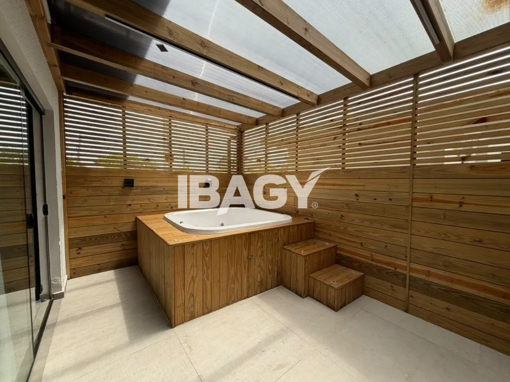 Furnished studio, 46 m², with a home office — photo 12