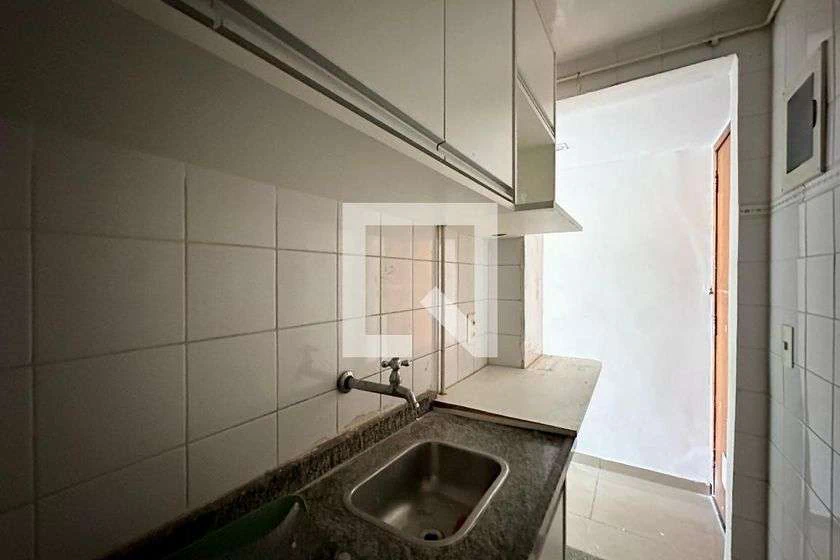Apartamento sem mobília com 1 quarto e cozinha compacta — photo 11