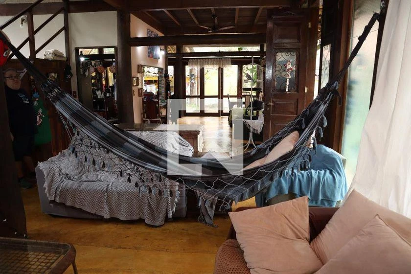 Furnished 500 m² house with 3 bedrooms and an open kitchen — photo 14
