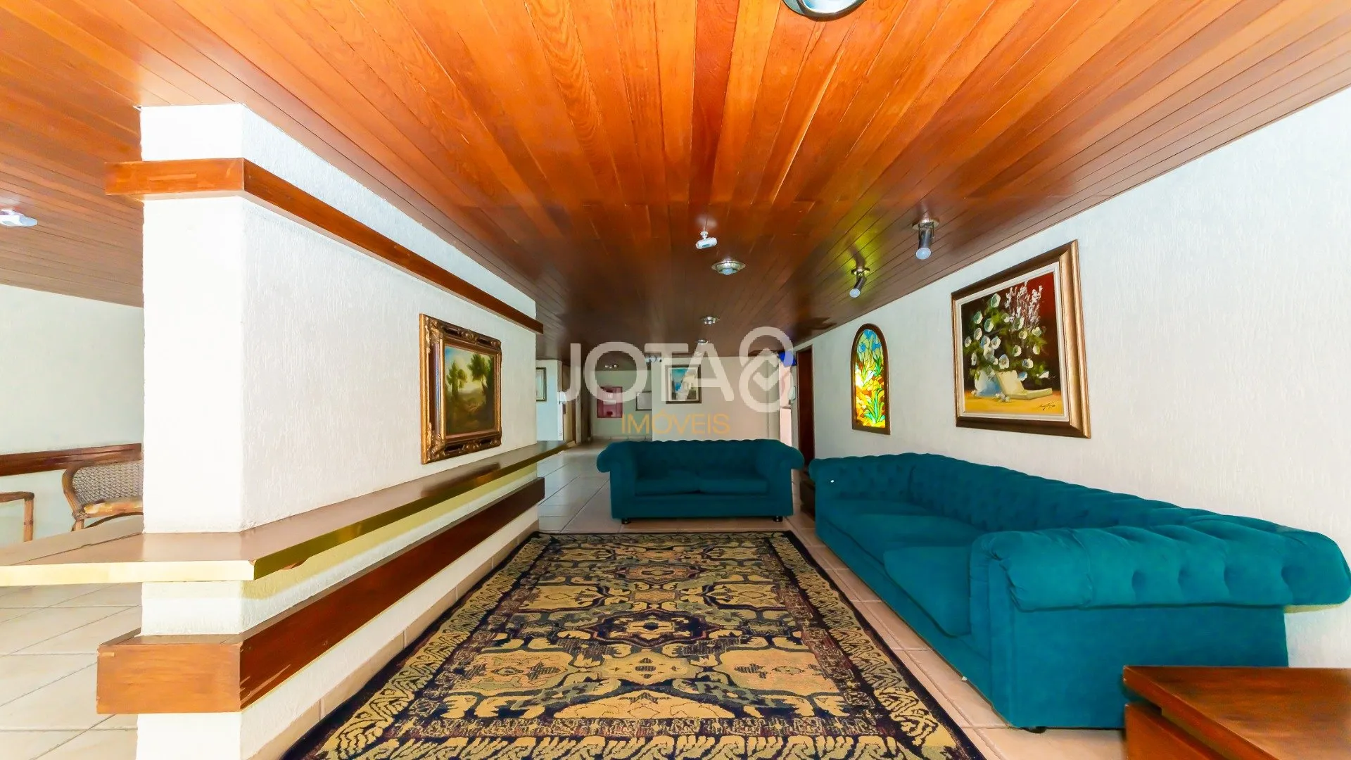 3-bedroom apartment with wood or laminate floors in Curitiba — photo 28