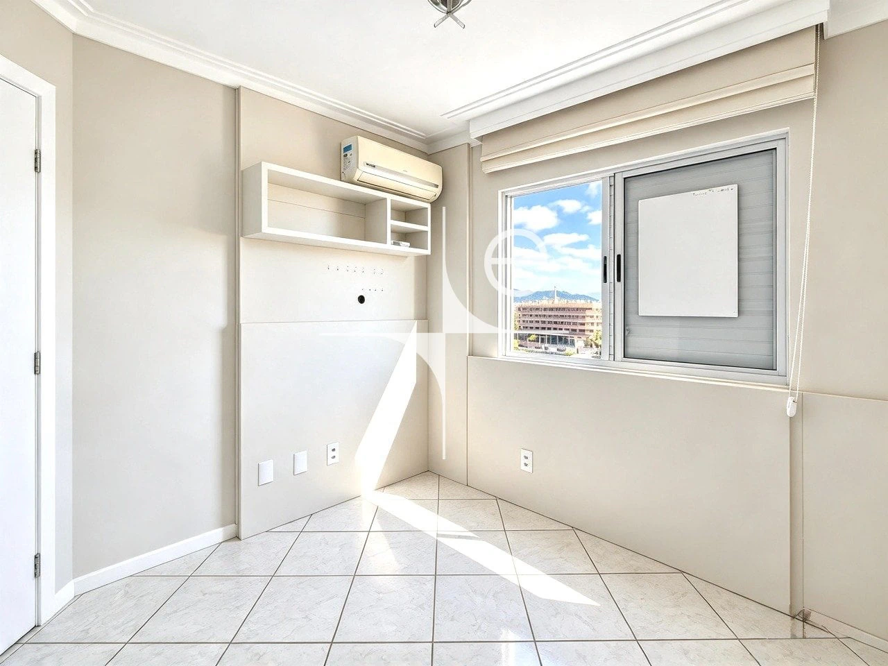 3-bedroom apartment with a water view — photo 14