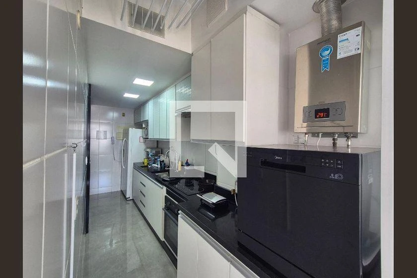 2-bedroom apartment in a building with a gym — photo 35