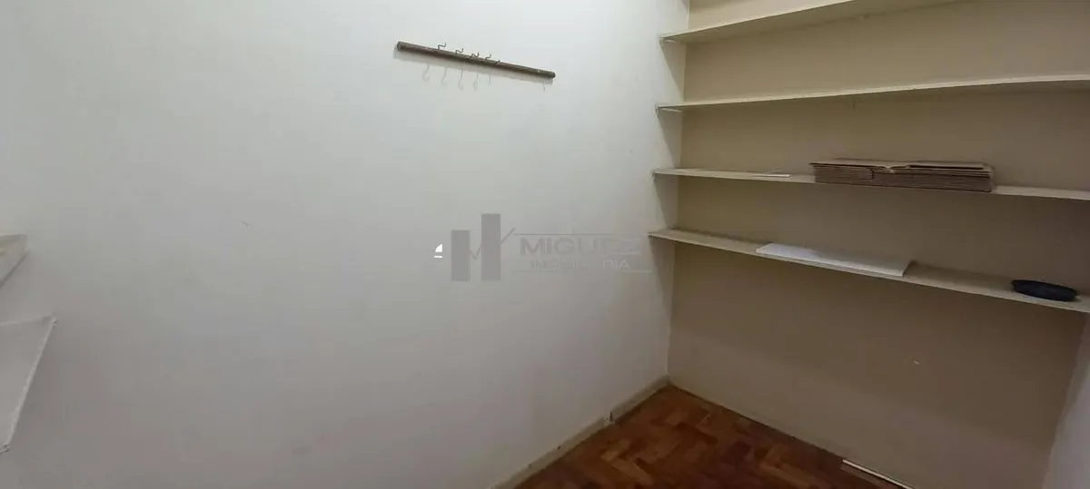 Apartamento no 1º andar com piso de madeira ou laminado — photo 19