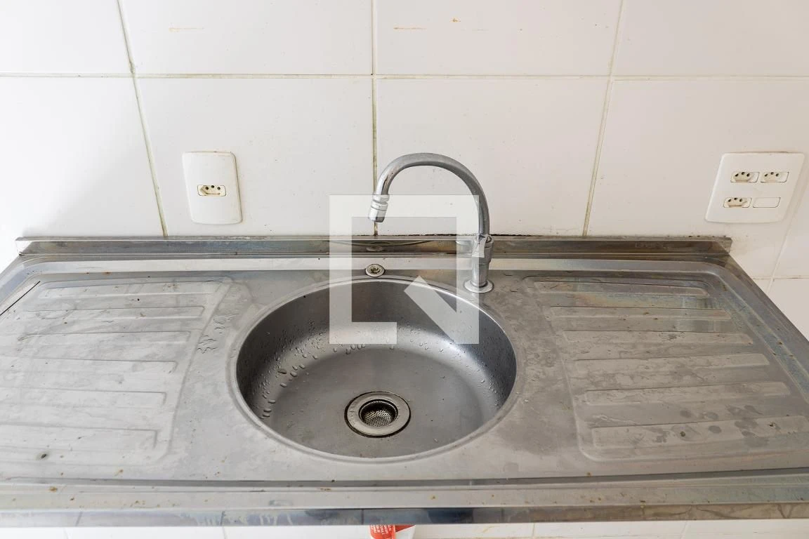 Apartamento com 2 quartos e área de lavanderia — photo 12