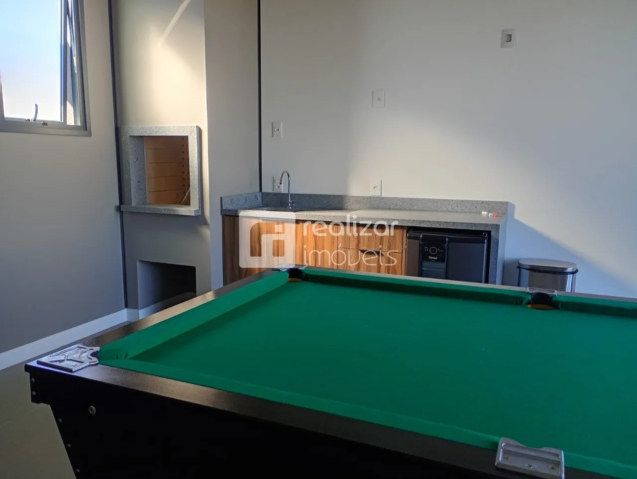 Furnished 1-bedroom apartment with open-plan kitchen — photo 9