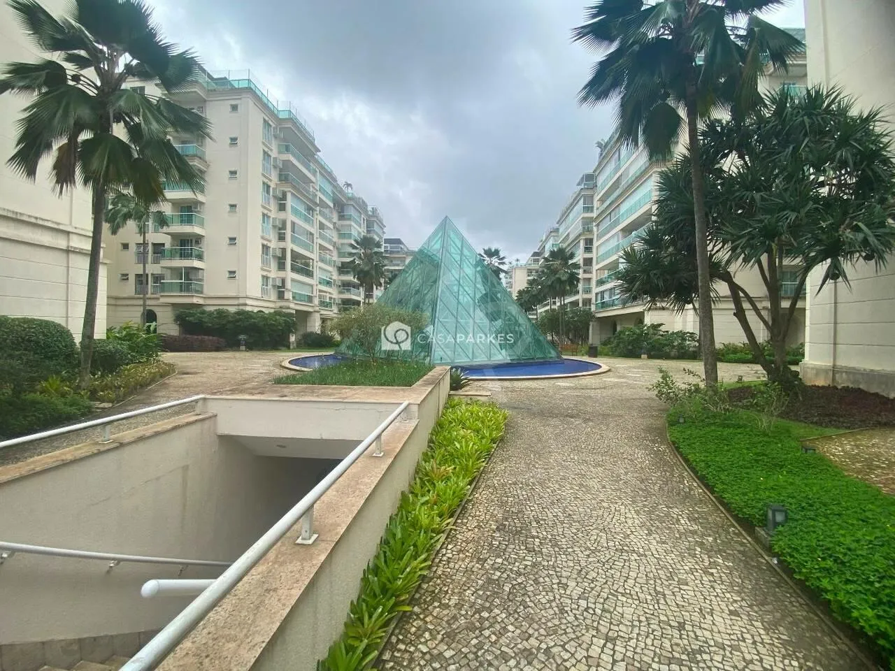 Apartment on the 9th floor with a glass-enclosed balcony — photo 38