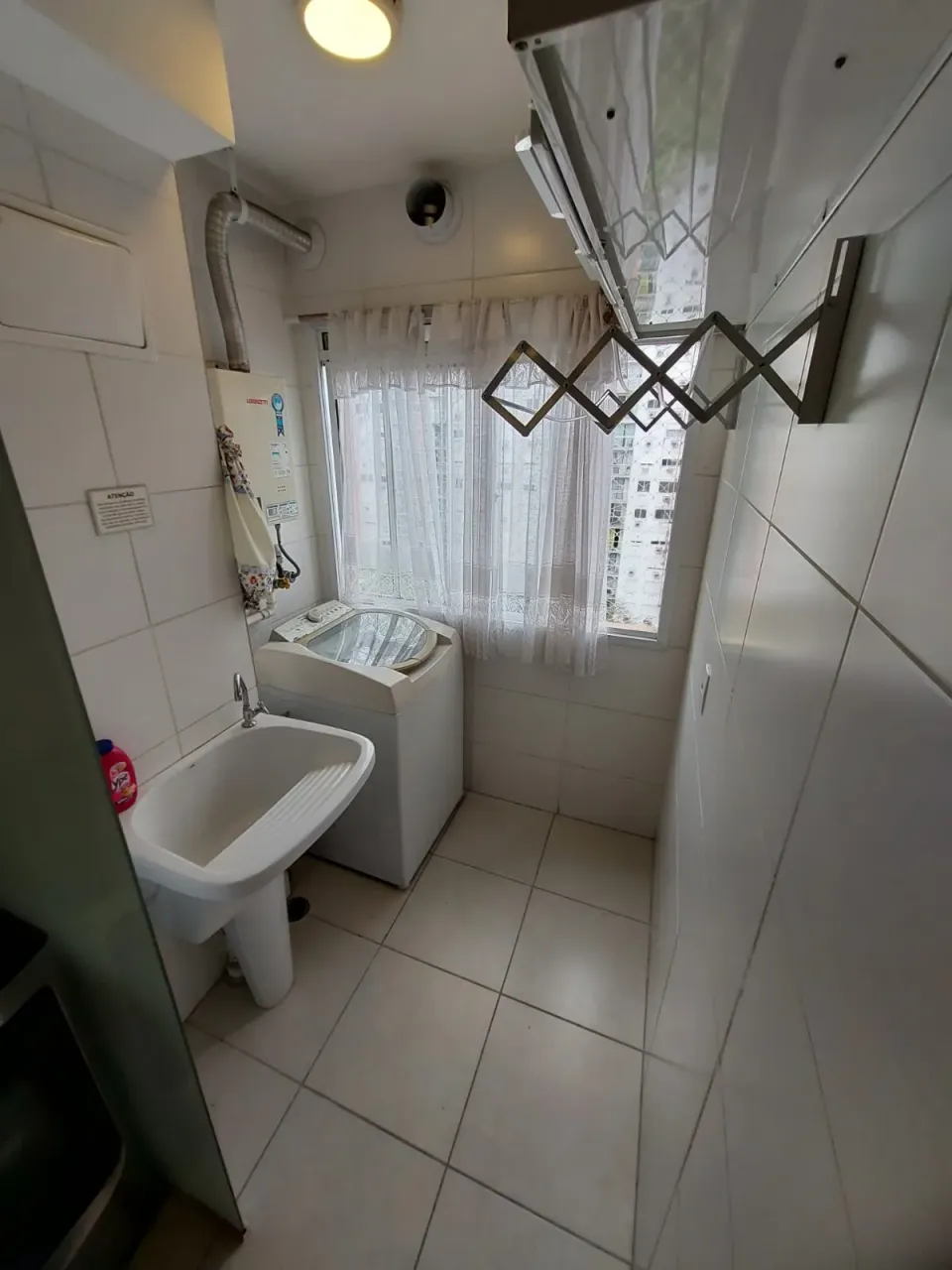 Furnished apartment with 2 bedrooms and an open-plan kitchen — photo 10