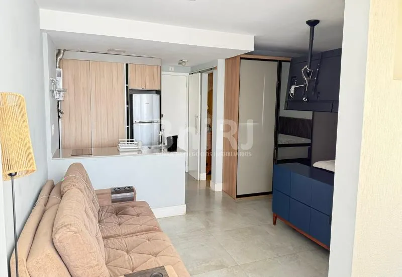 Furnished 1-bedroom apartment with open-plan kitchen — photo 4