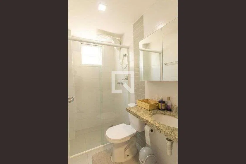 2-bedroom apartment with a walk-in closet in Curitiba — photo 21