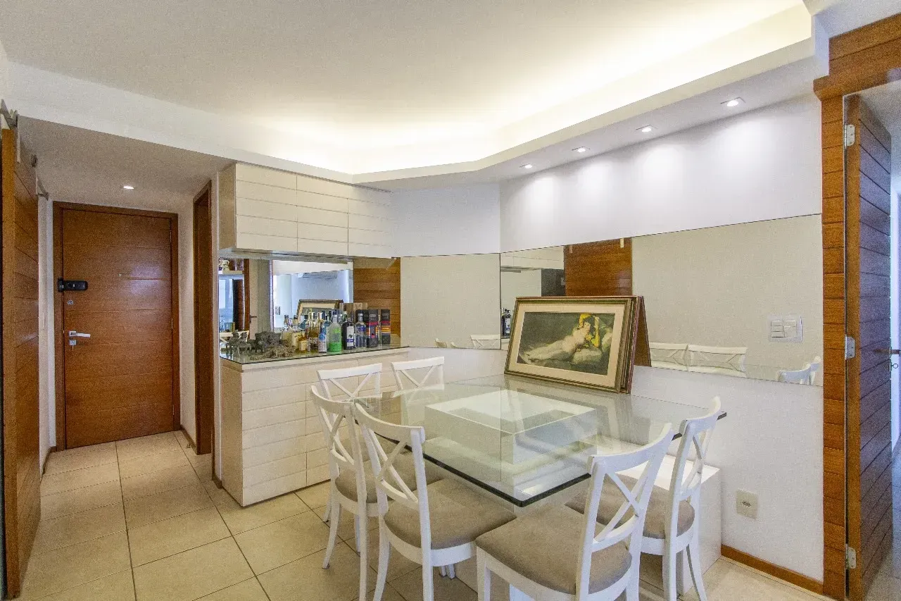 Furnished 100 m² apartment with a bedroom en-suite — photo 46