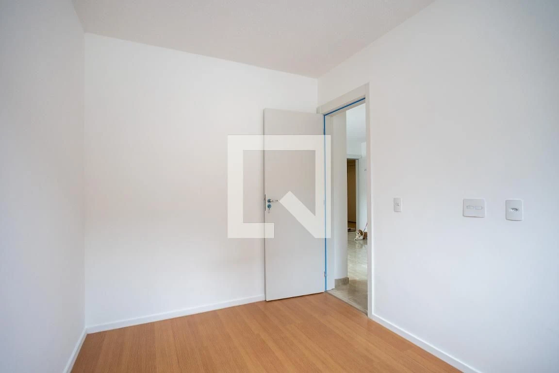 2-bedroom apartment in a building with a gym — photo 31