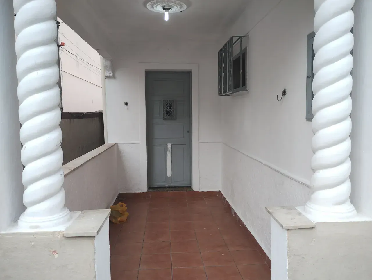 Apartamento de 1 quarto e 1 banheiro com cozinha fechada — photo 11