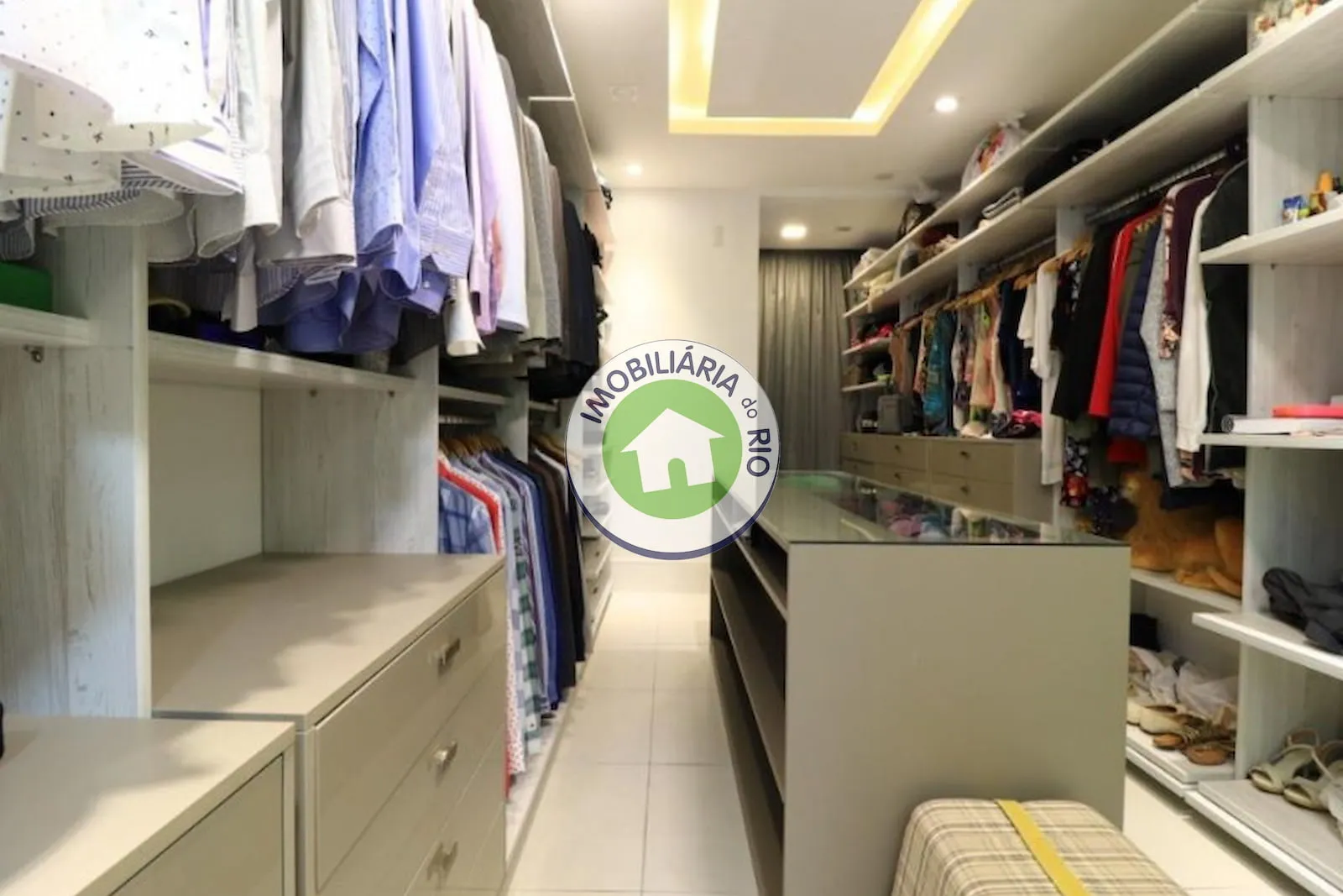Apartamento mobiliado com 4 quartos e 350 m² — photo 40