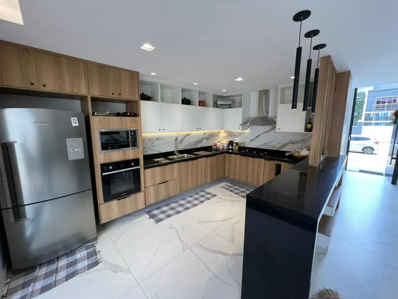 Furnished house with 4 bedrooms and 4 bathrooms — photo 2