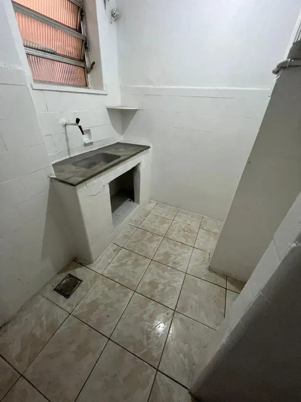 31 m² unfurnished studio with 1 bedroom and 1 bathroom — photo 2