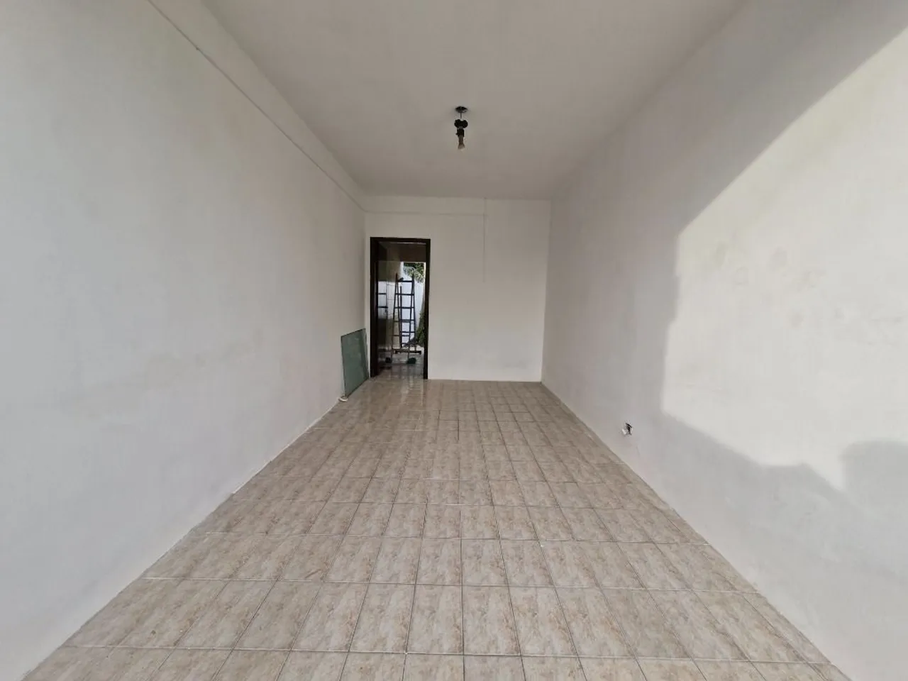 House with 3 bedrooms, 1 bathroom and 2 parking spots — photo 3