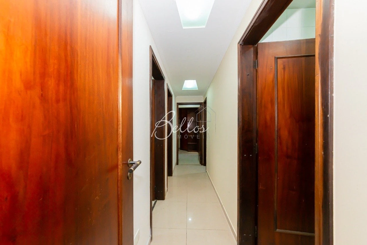 3-bedroom apartment with a bathtub — photo 26