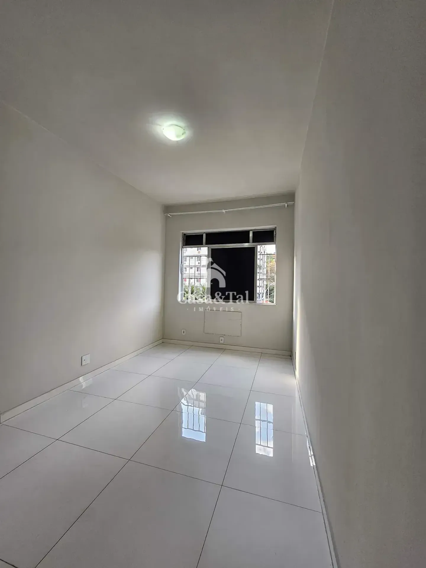 Unfurnished apartment with air conditioning and 3 bedrooms — photo 22