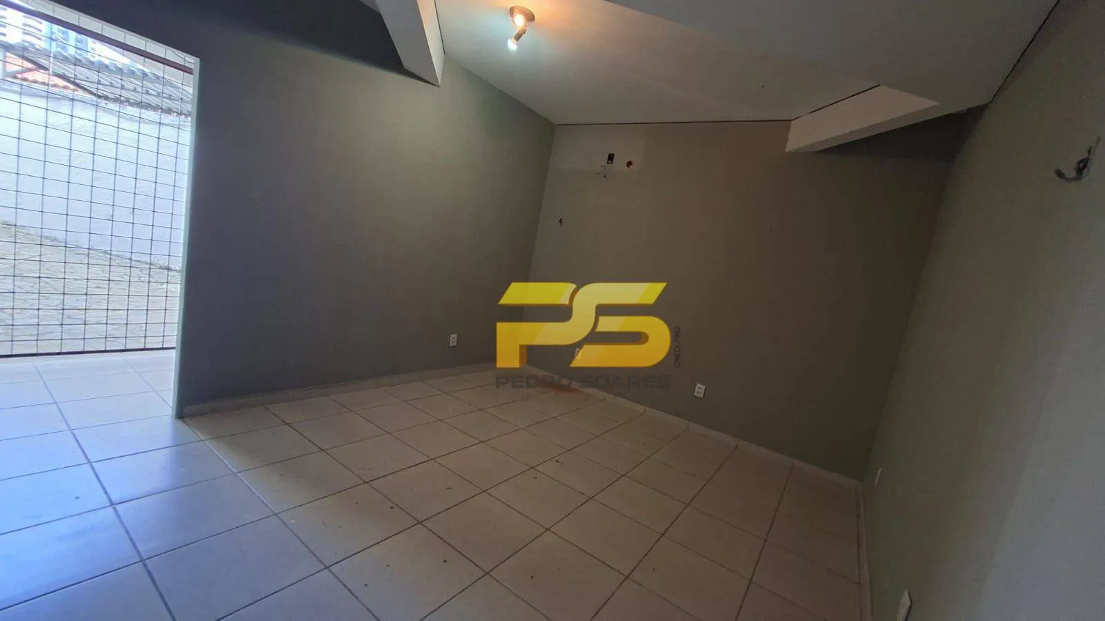 House with 4 en-suite bedrooms and electronic gate — photo 30