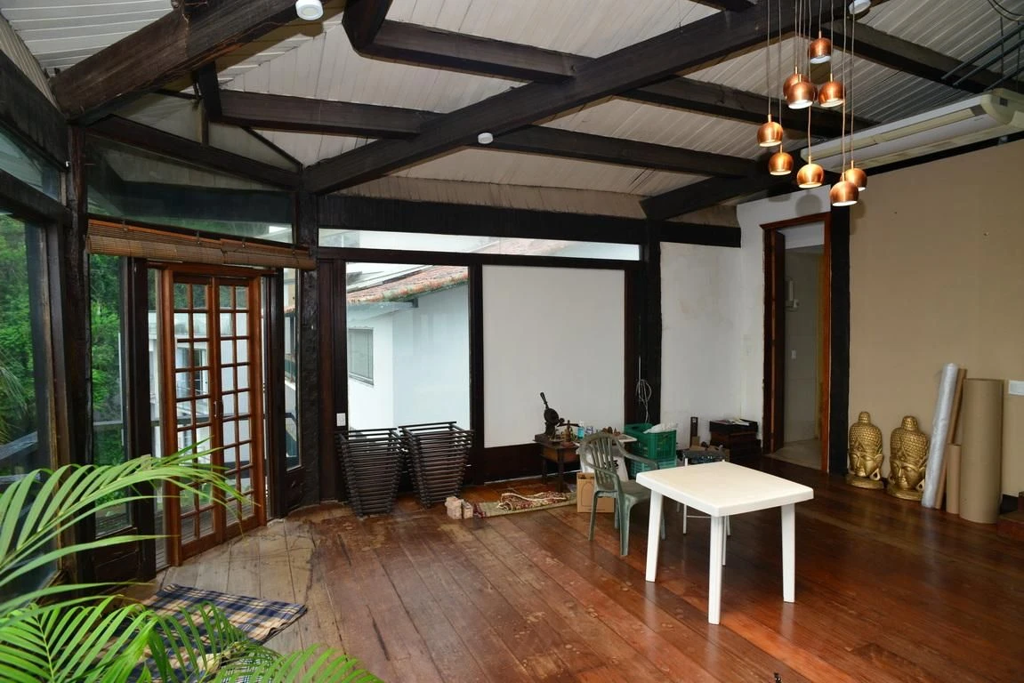 Furnished house, 700 m², with a jacuzzi — photo 28