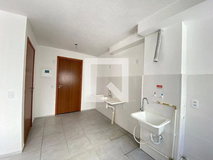 One-bedroom apartment in a building with a pool — photo 34