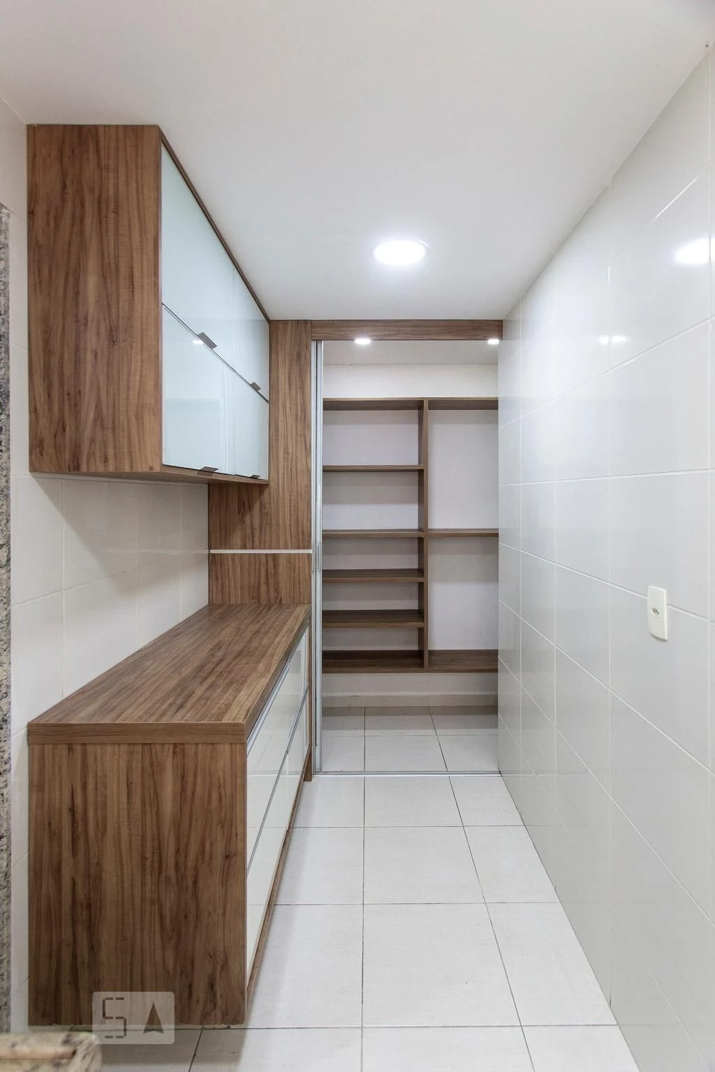 3-bedroom apartment with balcony and 2 parking spots — photo 33