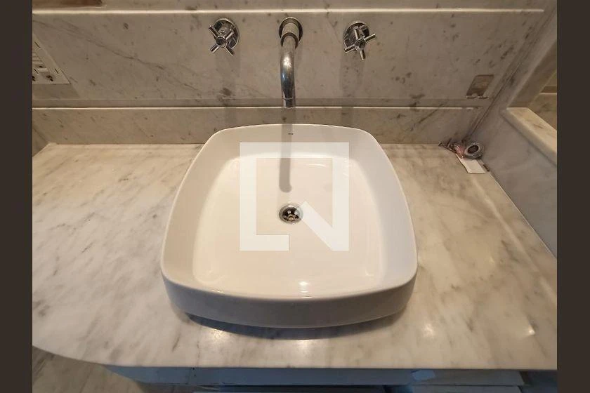 Rental apartment with 3 bedrooms and 160 m² — photo 48