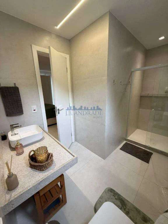 Casa com 4 dormitórios, 240 m² e 3 suítes com varanda — photo 14