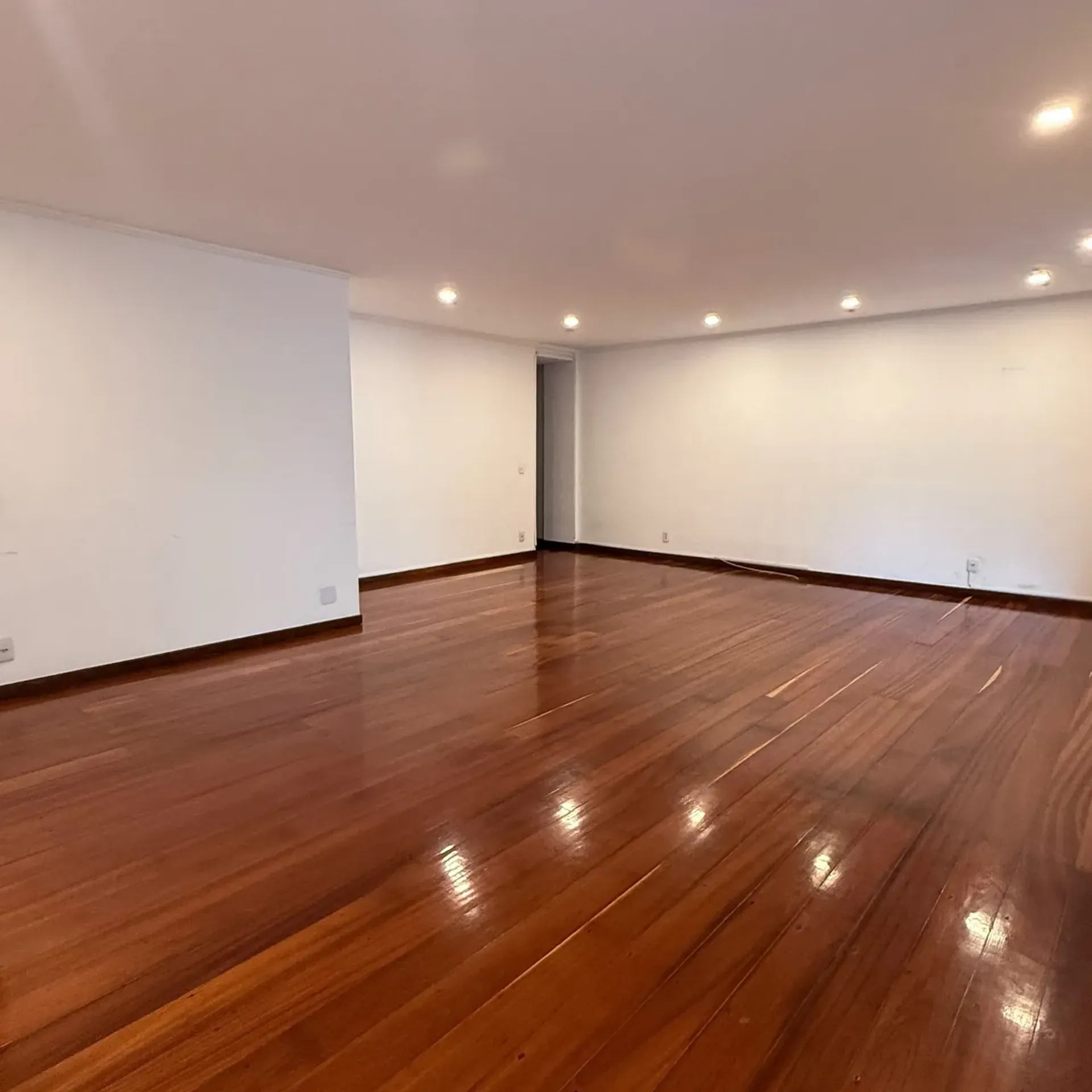 Private BBQ in a 3-bedroom apartment, 170 m² — photo 15