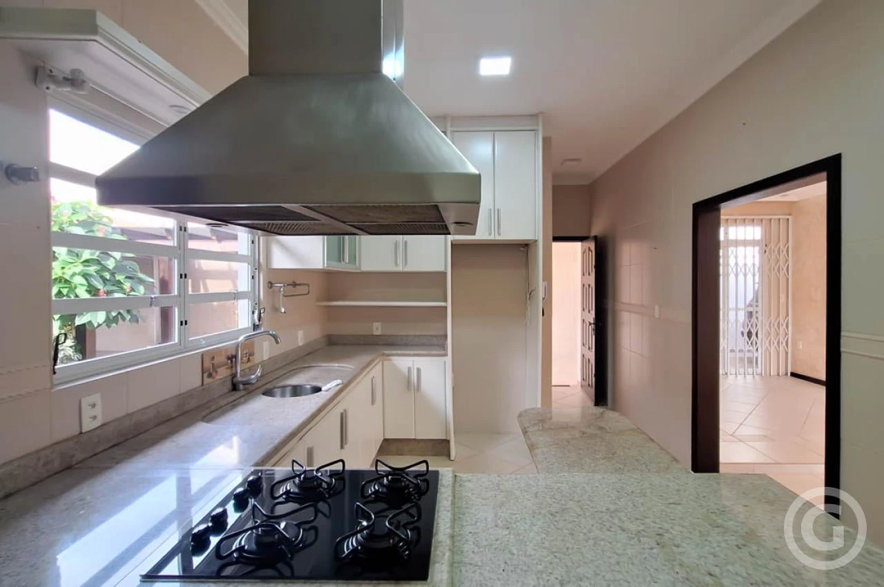 210 m² house with 3 bedrooms and 7 parking spots — photo 11