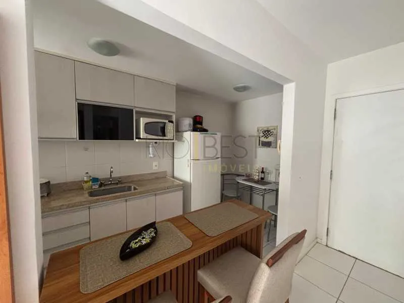 Furnished 2-bedroom apartment with integrated open-plan kitchen — photo 2