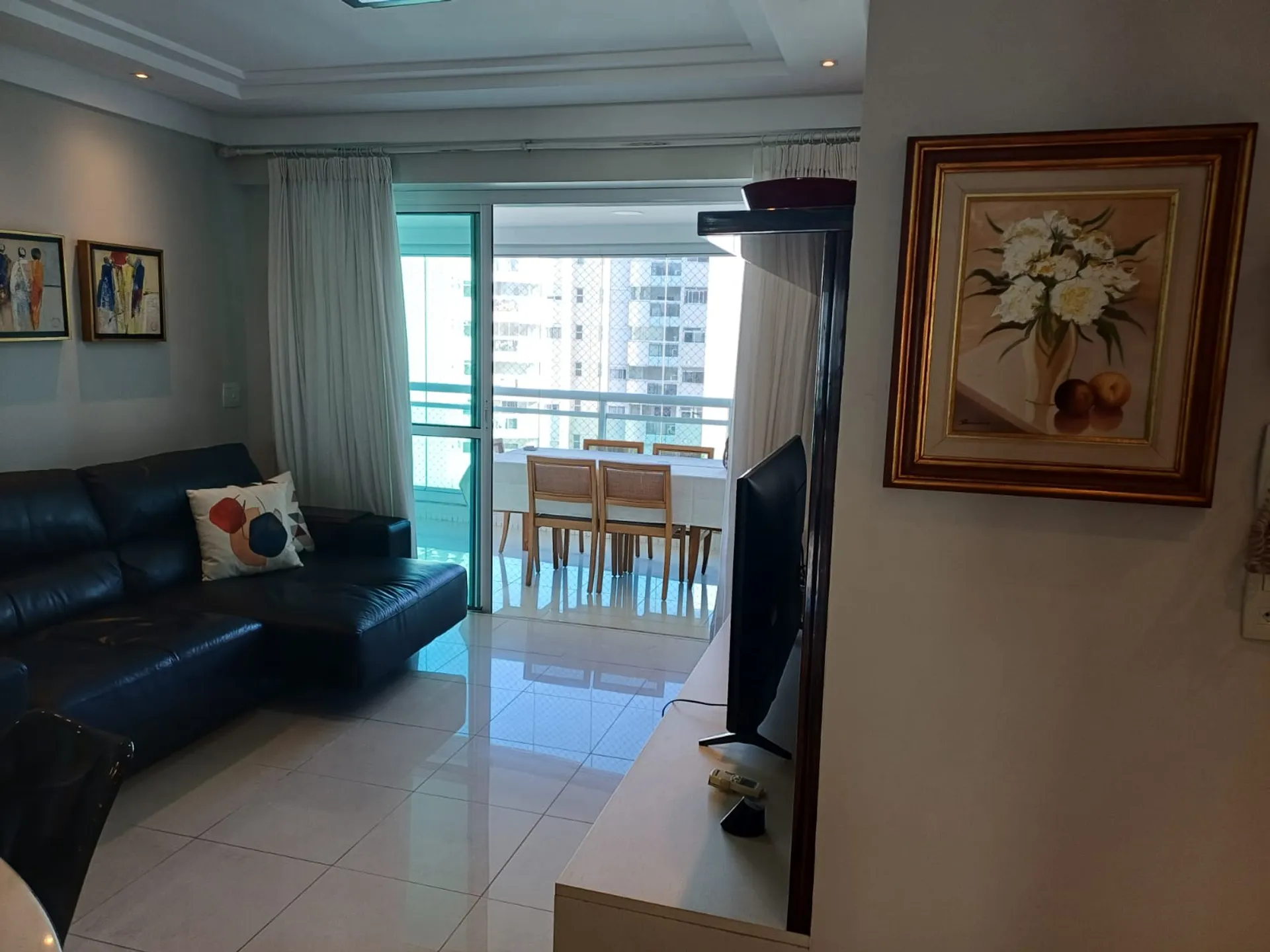 Furnished 3-bedroom apartment with open-plan kitchen — photo 10