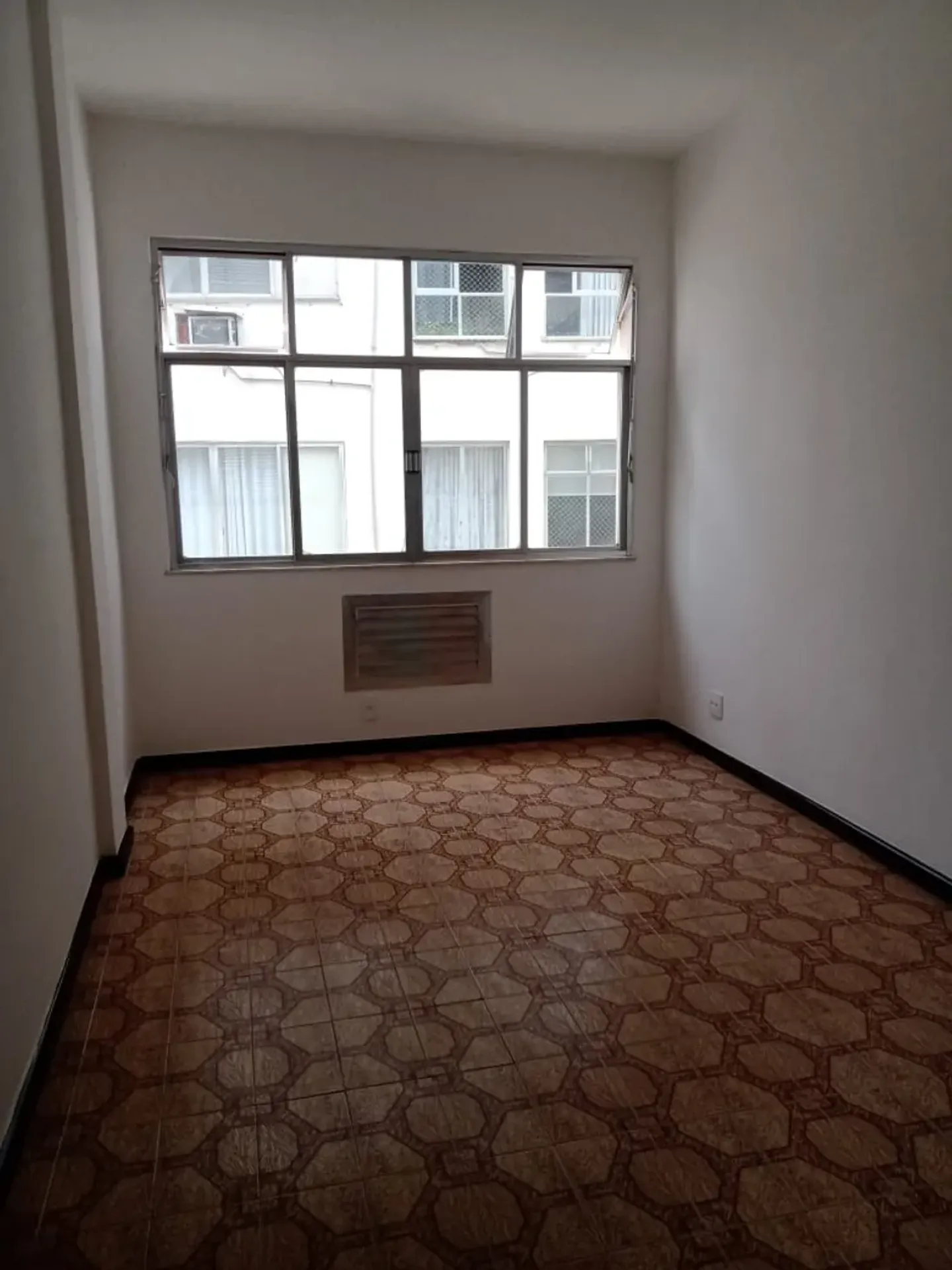Apartamento sem mobília de 1 quarto e 49 m² na 5ª andar — photo 3