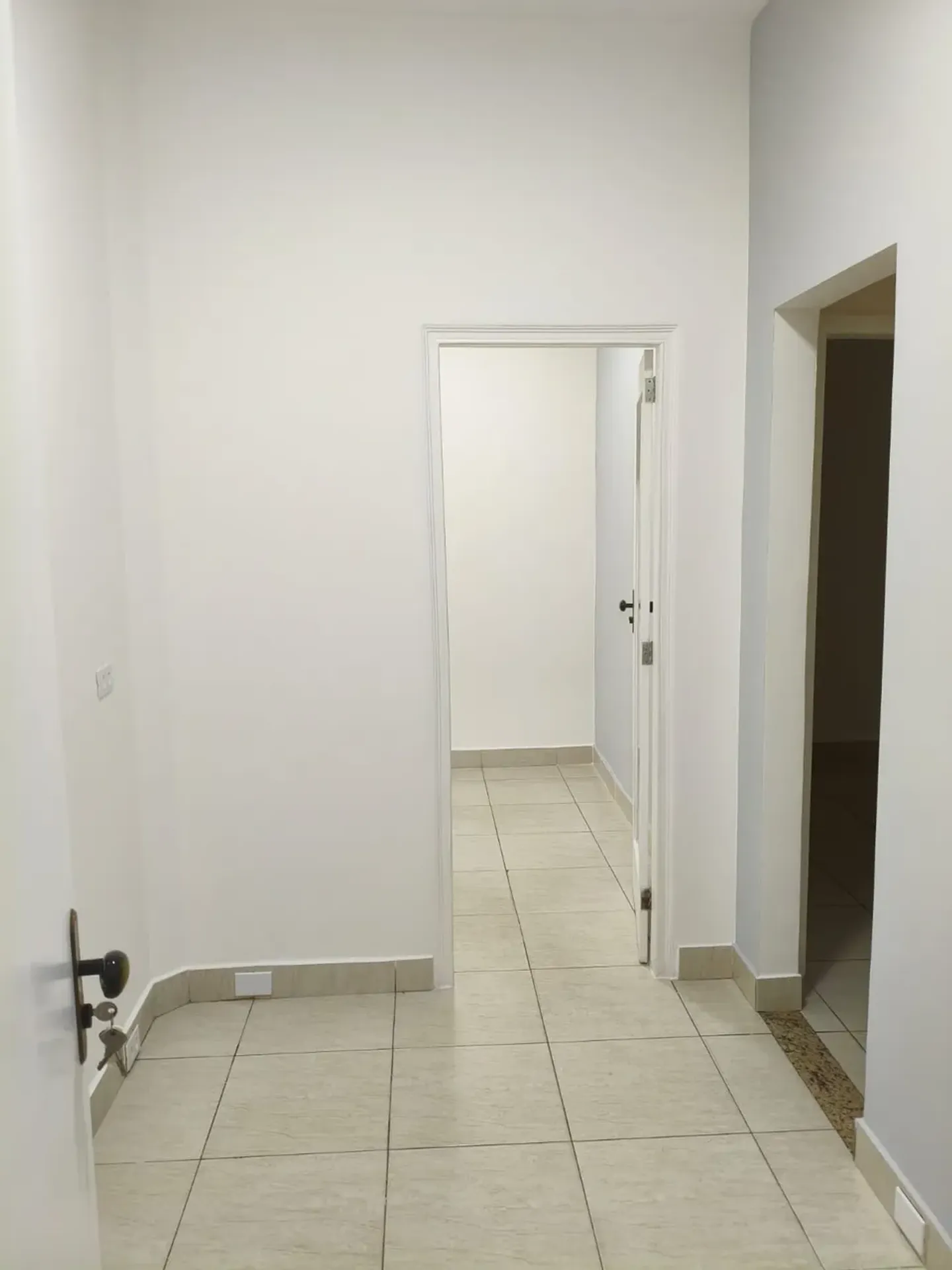Квартира з 1 спальнею і 1 ванною без паркування — photo 28