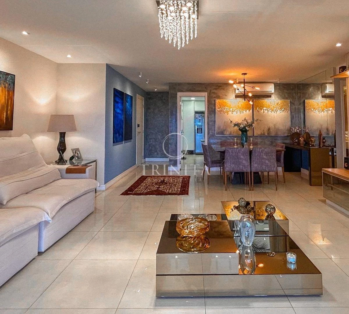 169 m² apartment with 4 bedrooms and an open-plan kitchen