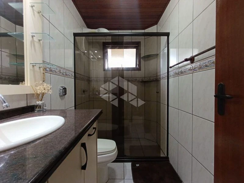 Casa de 3 dormitorios con balcón gourmet en Florianópolis — photo 41
