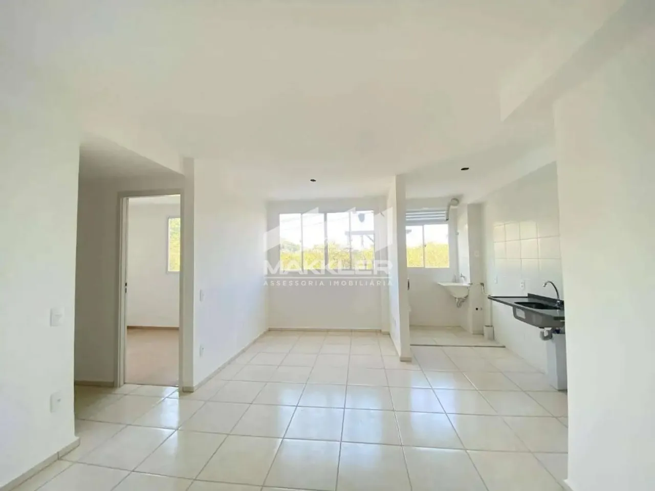 Furnished 2-bedroom apartment with open-plan kitchen — photo 5