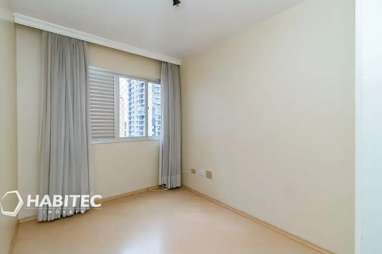 Apartamento de 3 dormitorios con zona de lavandería — photo 17