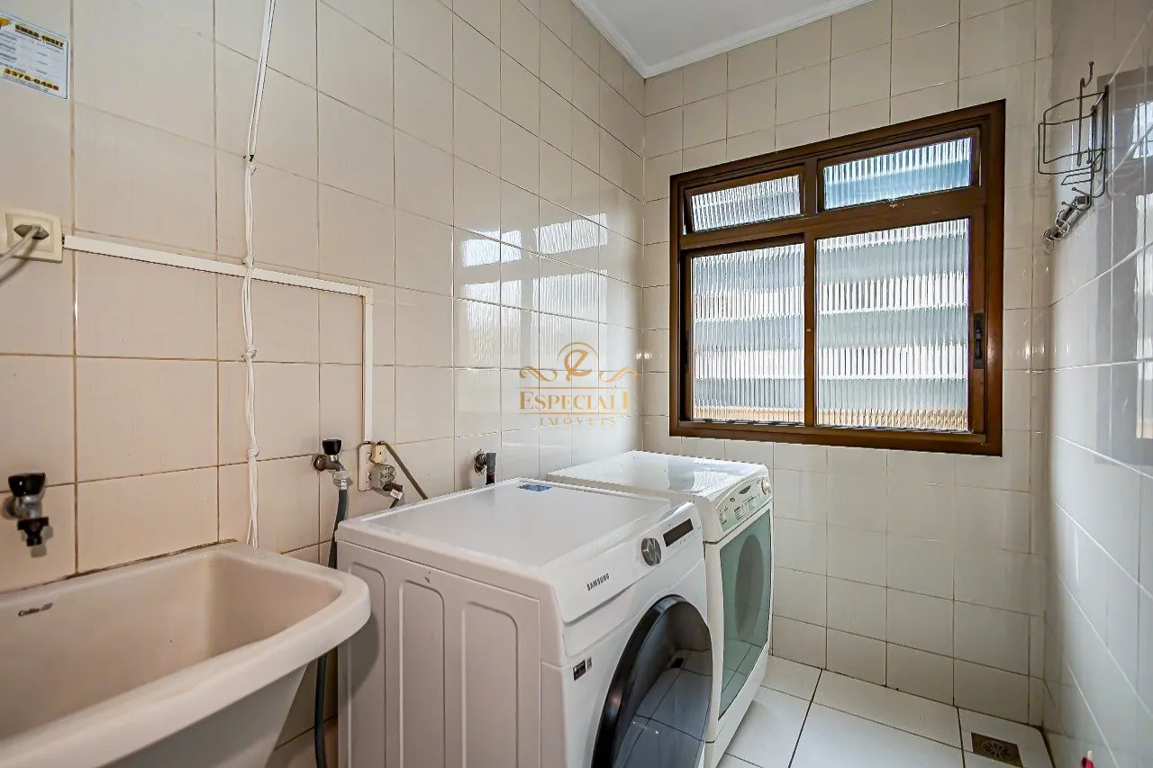 Apartment with 3 en-suite bedrooms and balcony — photo 17