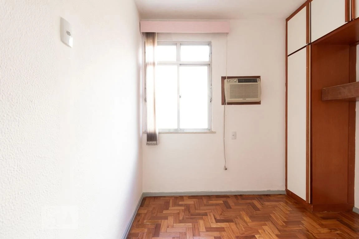 1 quarto e piso de madeira ou laminado: apartamento de 60 m² — photo 18
