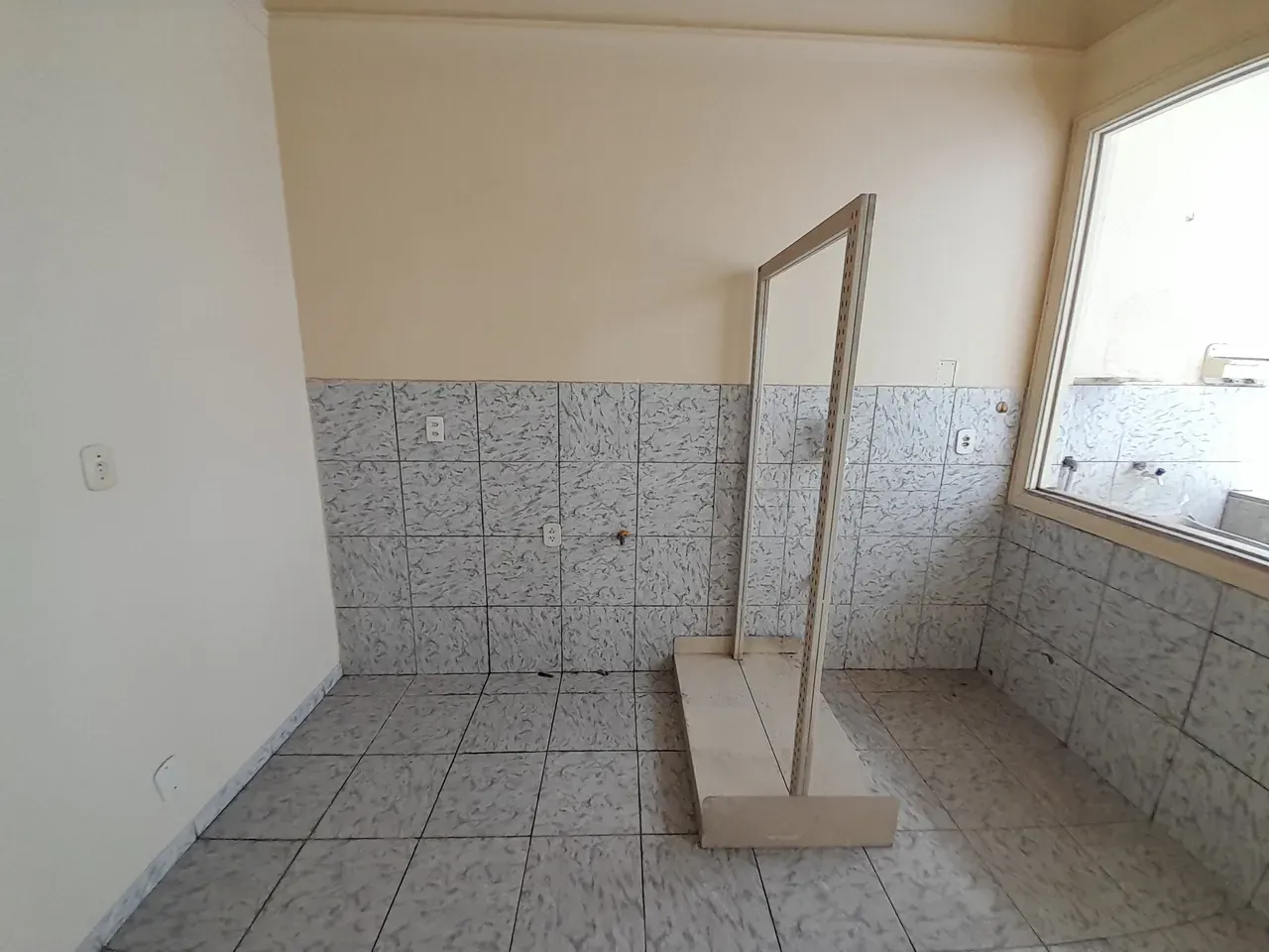 Apartment on the 9th floor with a glass-enclosed balcony — photo 20
