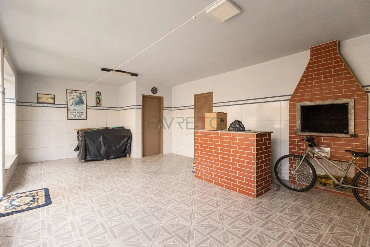 480 m² house with a bathtub and a garden — photo 51