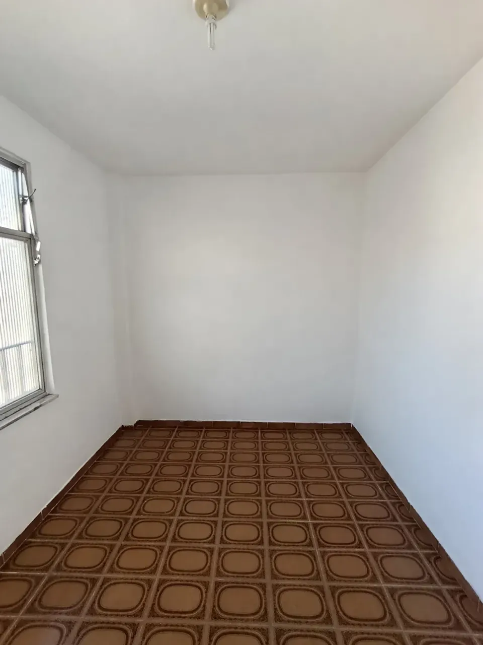 Apartment with 2 bedrooms and a glass shower enclosure — photo 9